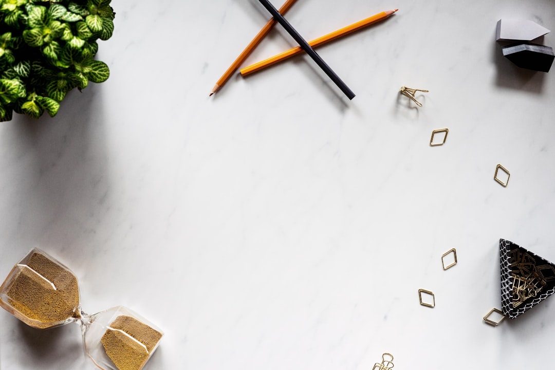 Ce obiceiuri zilnice îți afectează productivitatea